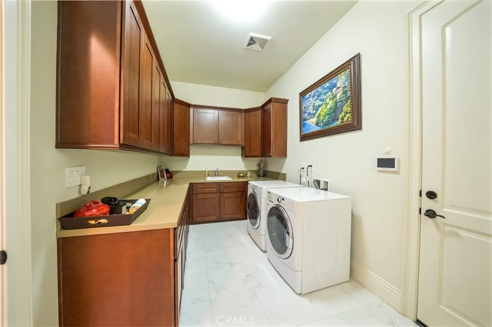 355 W Palm Dr Arcadia, CA 91007