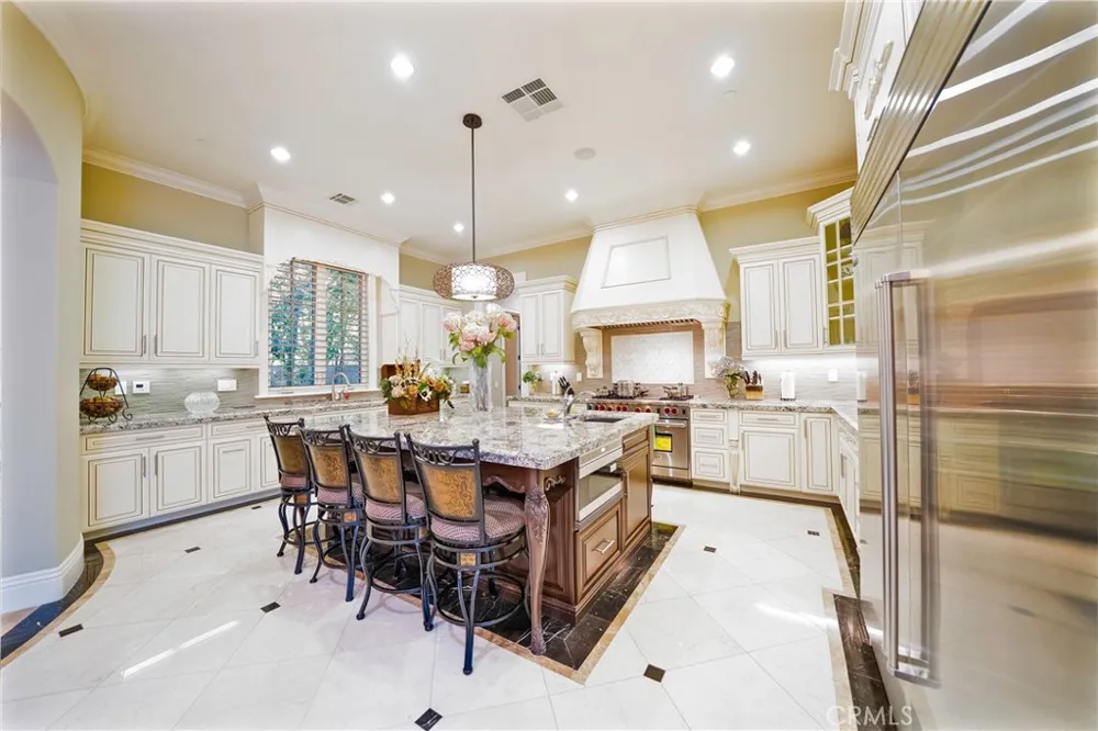 355 W Palm Dr Arcadia, CA 91007