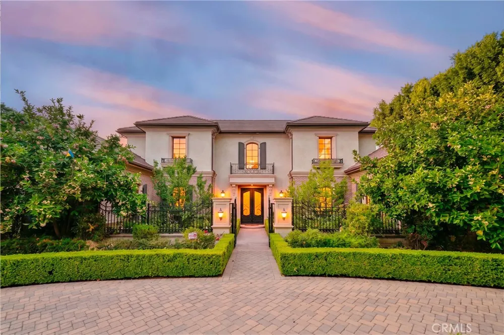 355 W Palm Dr Arcadia, CA 91007