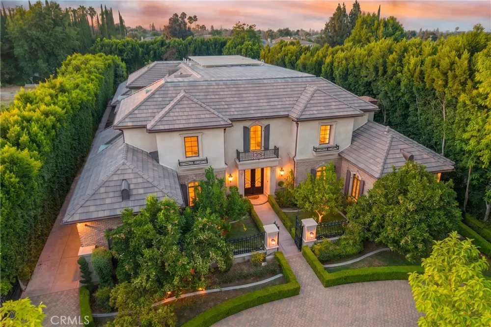 355 W Palm Dr Arcadia, CA 91007