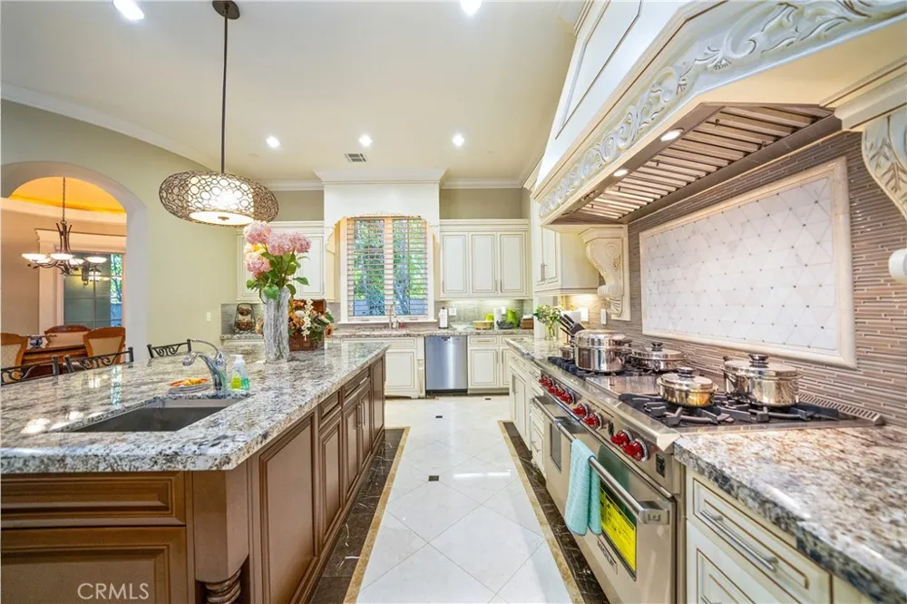 355 W Palm Dr Arcadia, CA 91007