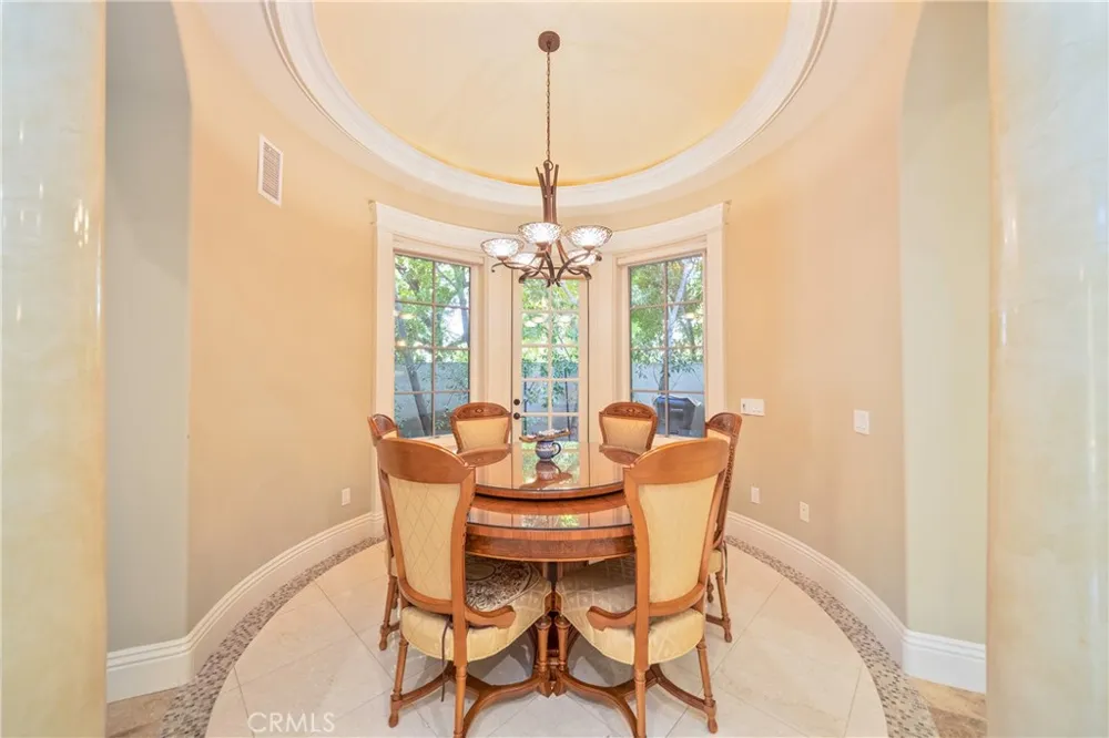 355 W Palm Dr Arcadia, CA 91007
