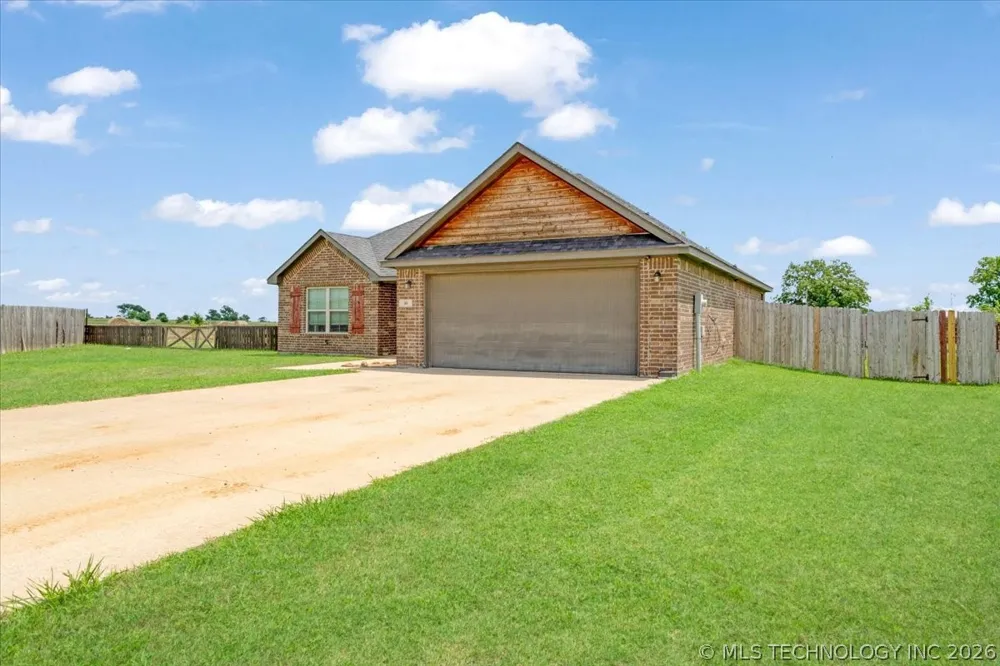 60 Autumn Run Durant, OK 74701