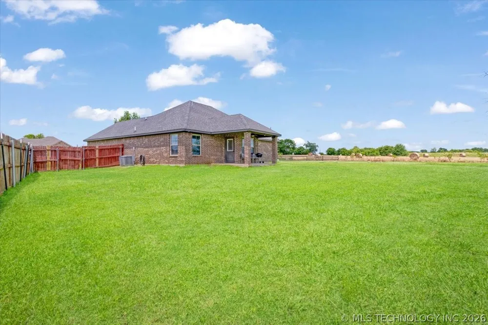 60 Autumn Run Durant, OK 74701