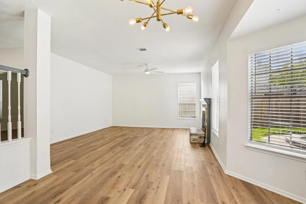 1808 Mission Circle Friendswood, TX 77546