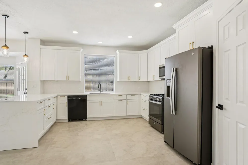 1808 Mission Circle Friendswood, TX 77546