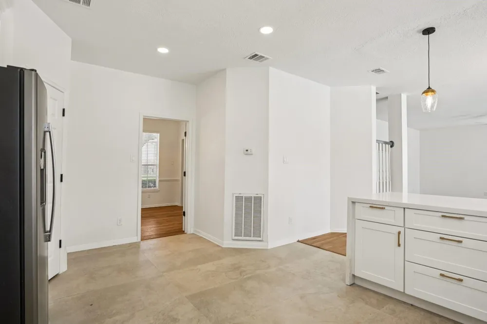1808 Mission Circle Friendswood, TX 77546