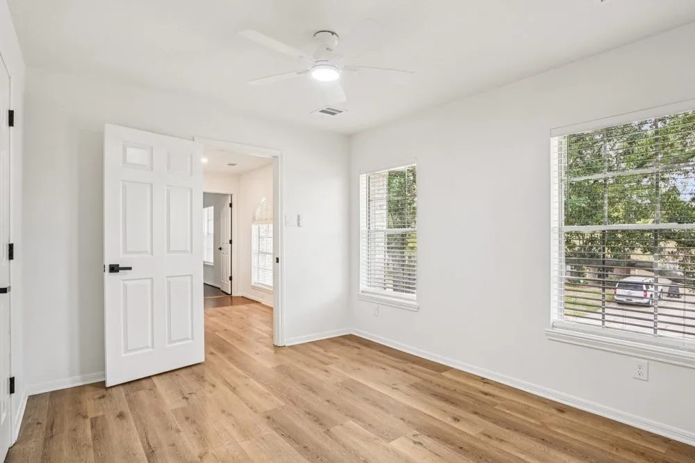 1808 Mission Circle Friendswood, TX 77546