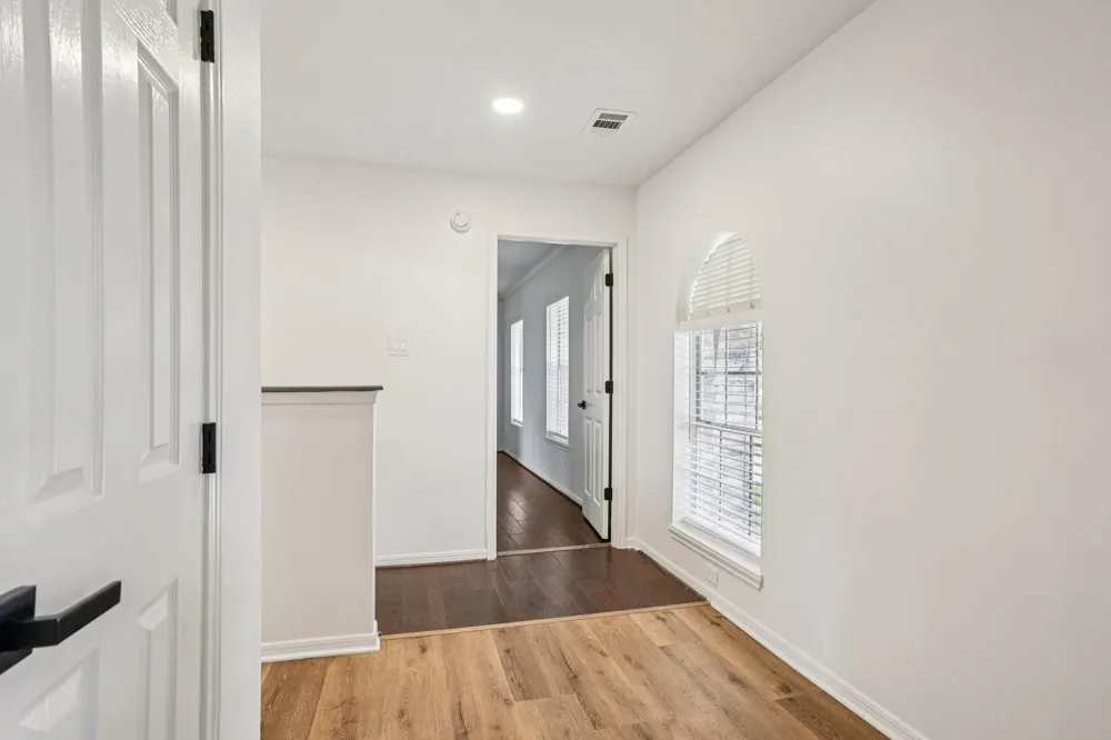 1808 Mission Circle Friendswood, TX 77546