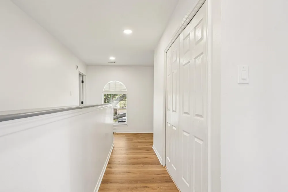 1808 Mission Circle Friendswood, TX 77546