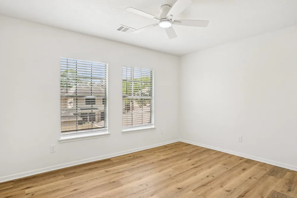 1808 Mission Circle Friendswood, TX 77546