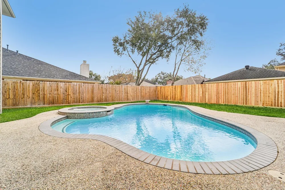 1808 Mission Circle Friendswood, TX 77546
