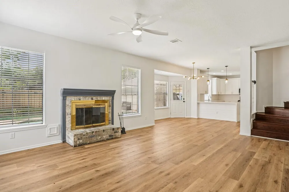 1808 Mission Circle Friendswood, TX 77546