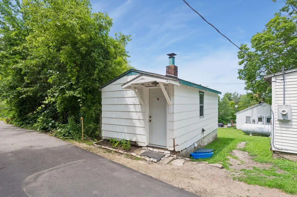 4365 Warren Avenue Spring Park, MN 55384