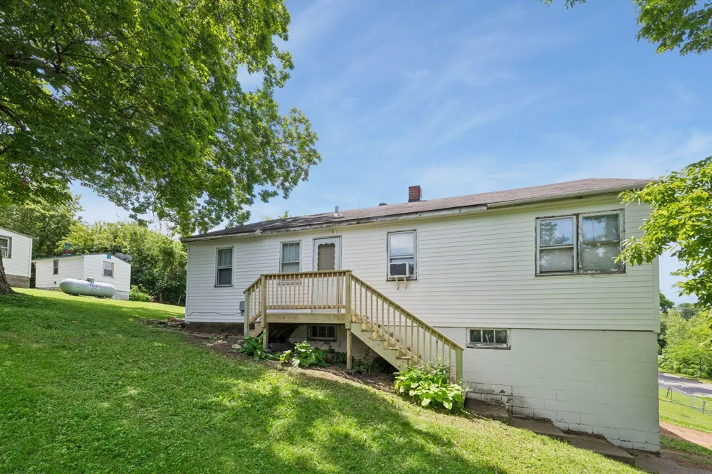 4365 Warren Avenue Spring Park, MN 55384