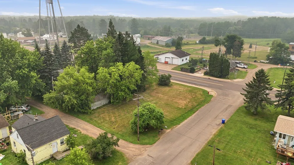 3934, 3936 Main Street Kettle River, MN 55757