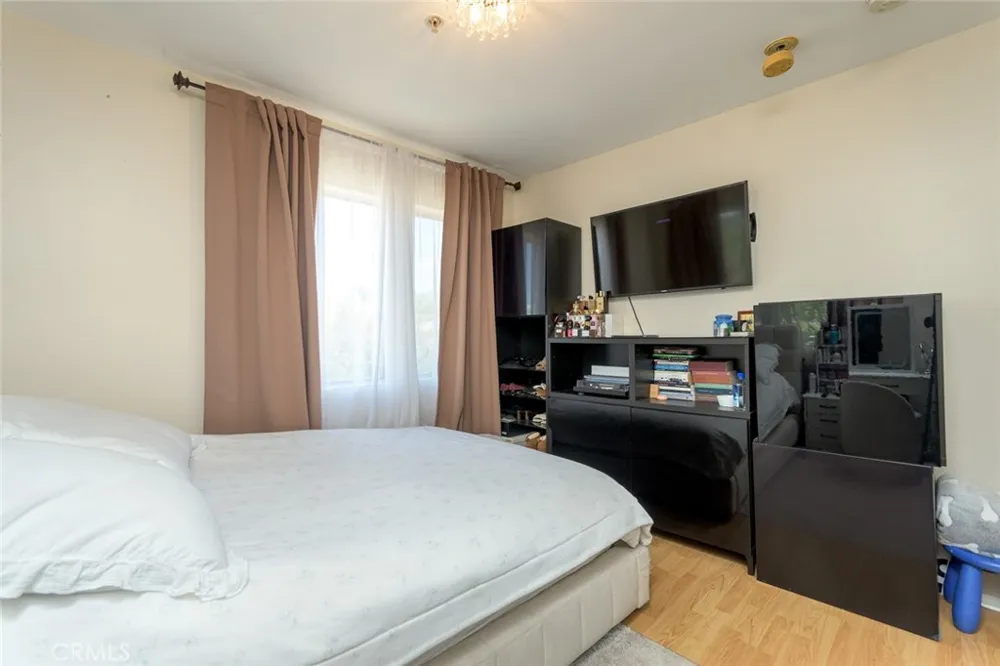 1421 5th Street #1 Glendale, CA 91201