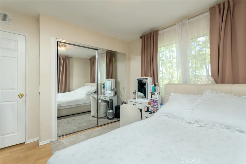1421 5th Street #1 Glendale, CA 91201