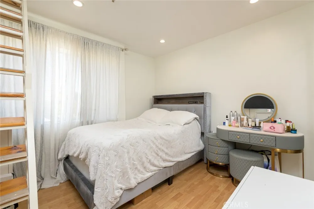 1421 5th Street #1 Glendale, CA 91201