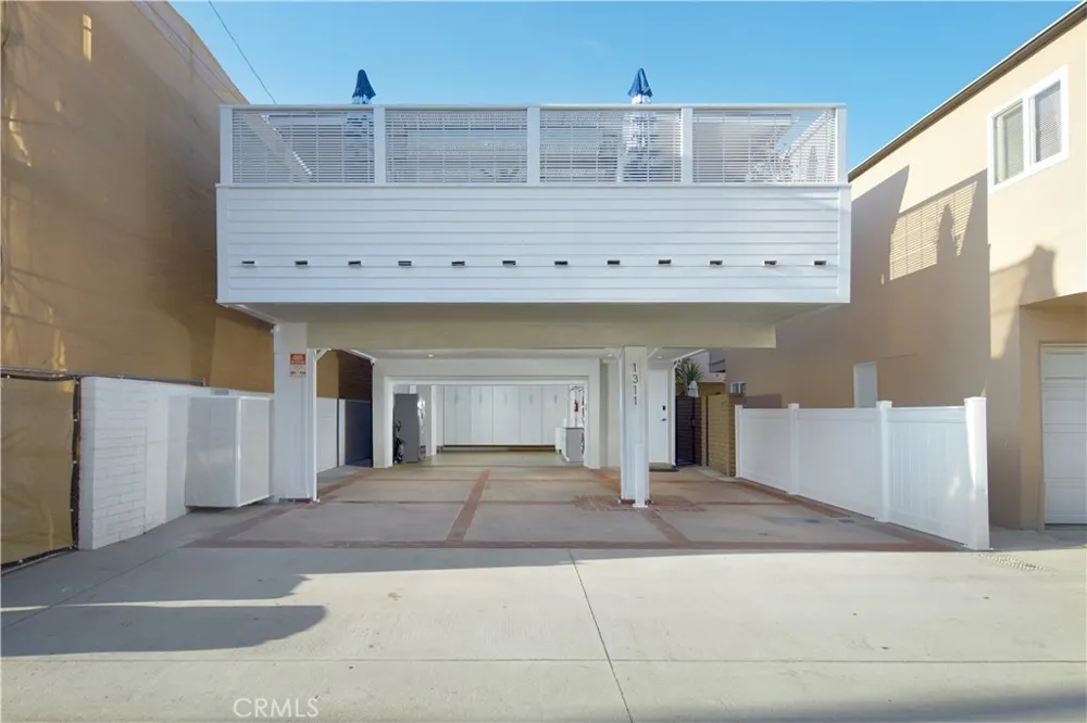 1311 W Bay Avenue Newport Beach, CA 92661