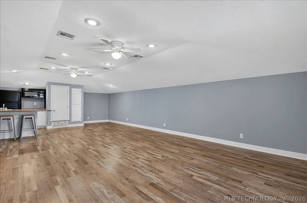 5821 Harvard Drive Bartlesville, OK 74006