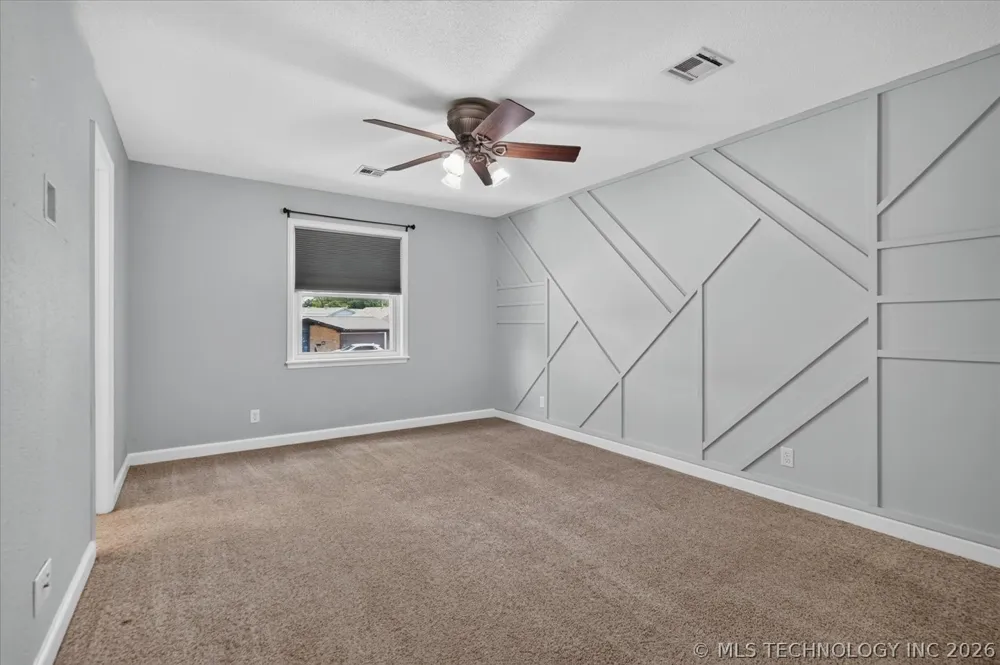 5821 Harvard Drive Bartlesville, OK 74006
