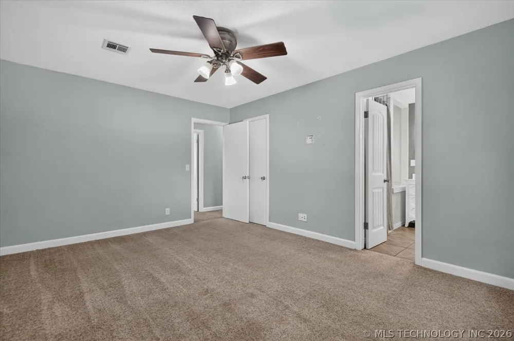 5821 Harvard Drive Bartlesville, OK 74006