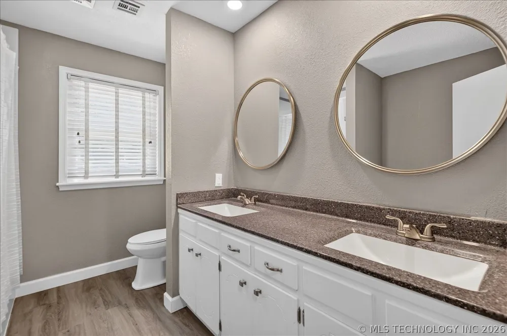 5821 Harvard Drive Bartlesville, OK 74006