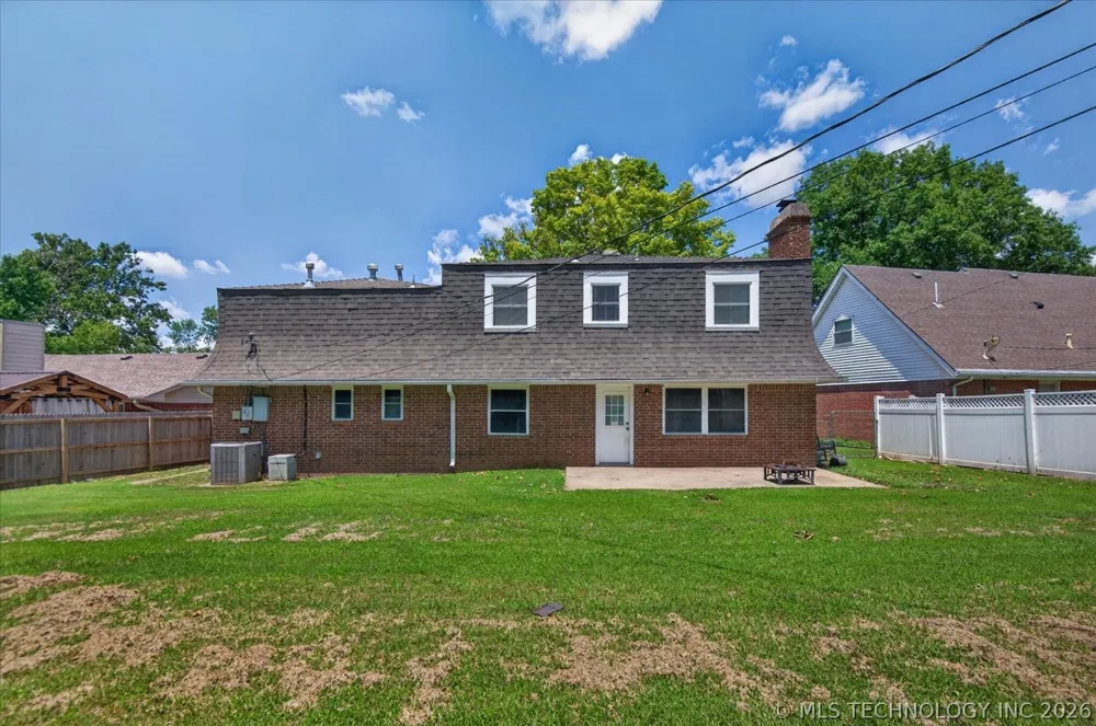 5821 Harvard Drive Bartlesville, OK 74006