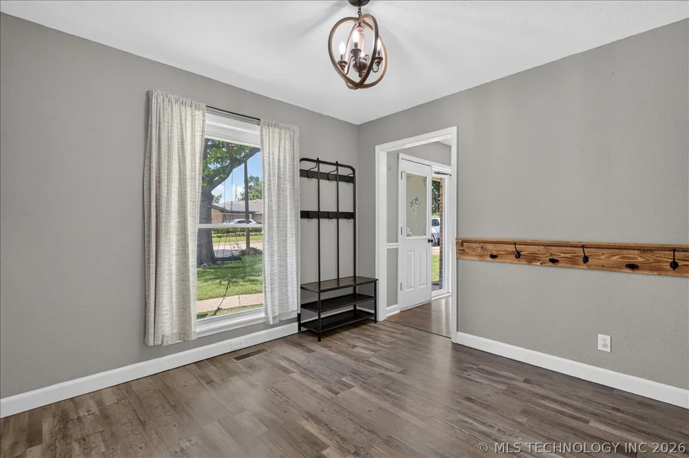 5821 Harvard Drive Bartlesville, OK 74006
