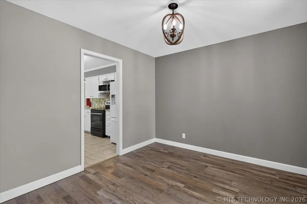 5821 Harvard Drive Bartlesville, OK 74006