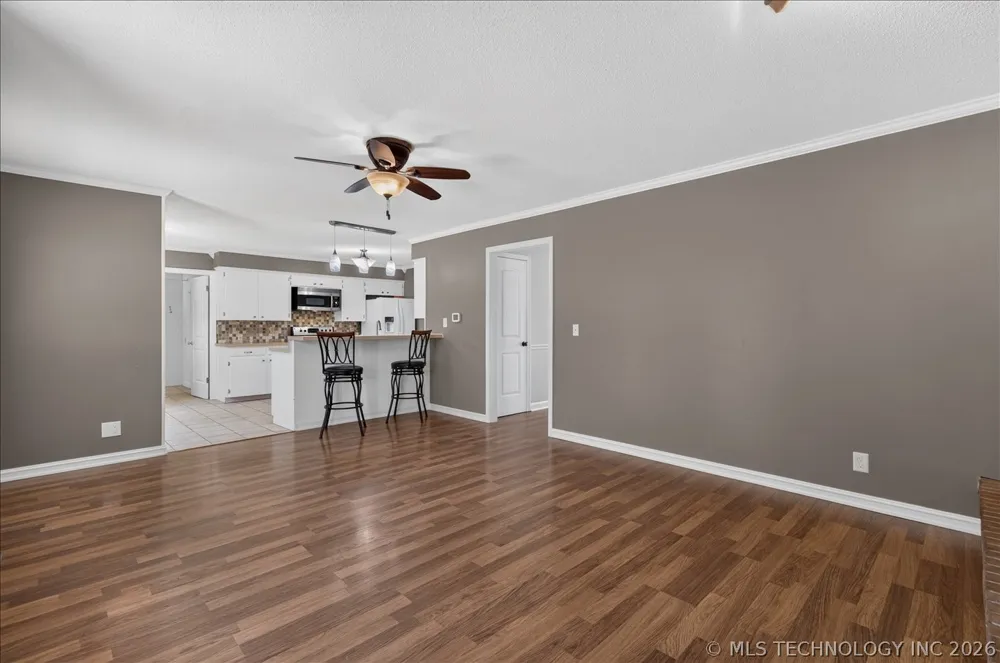 5821 Harvard Drive Bartlesville, OK 74006