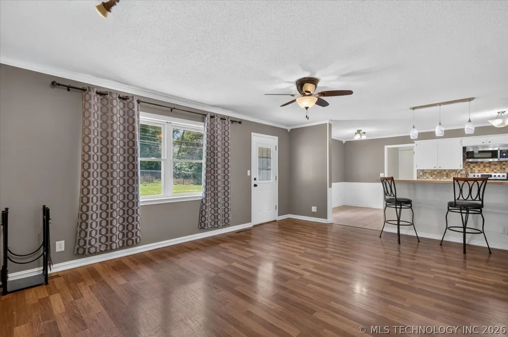 5821 Harvard Drive Bartlesville, OK 74006