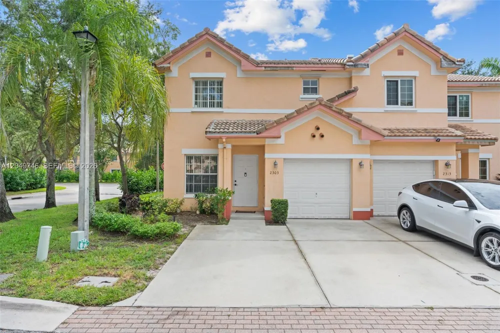 2303 SW 87th Ter Miramar, FL 33025