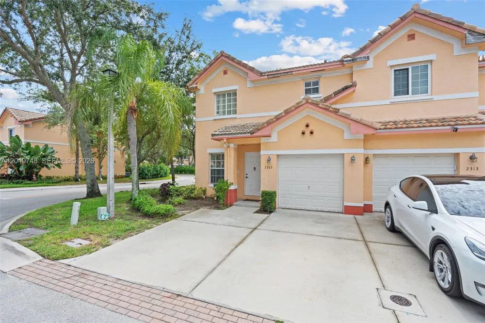 2303 SW 87th Ter Miramar, FL 33025