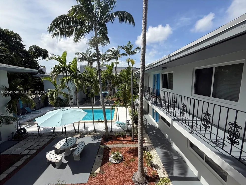 7441 SW 59th Pl #28 South Miami, FL 33143