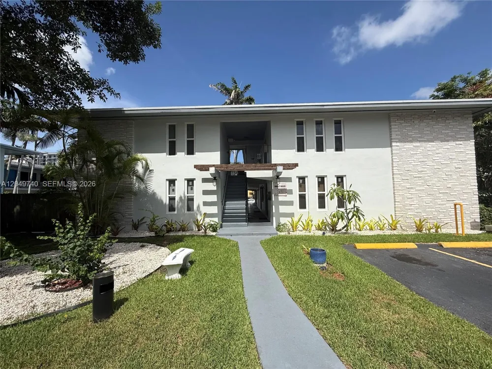 7441 SW 59th Pl #28 South Miami, FL 33143