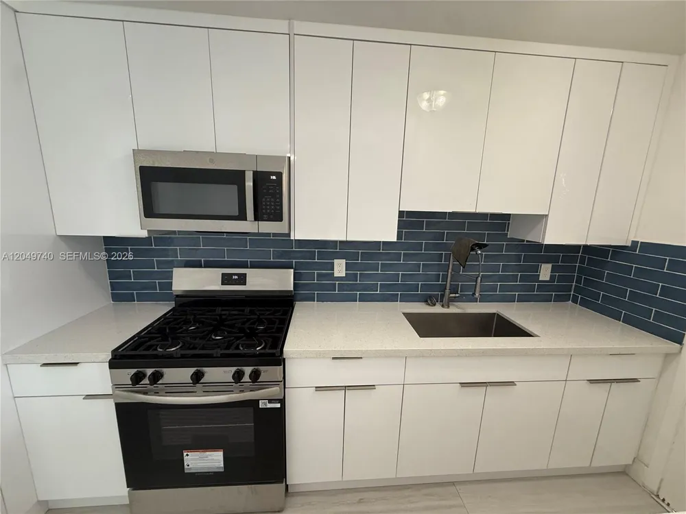 7441 SW 59th Pl #28 South Miami, FL 33143