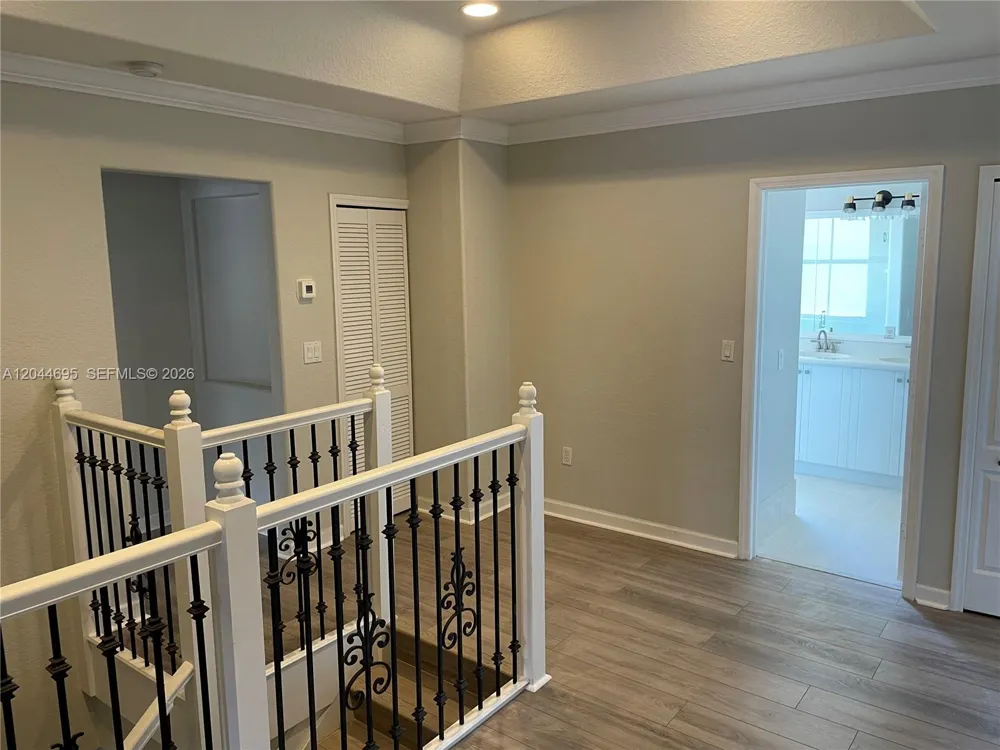 15431 SW 39th Ter Miami, FL 33185