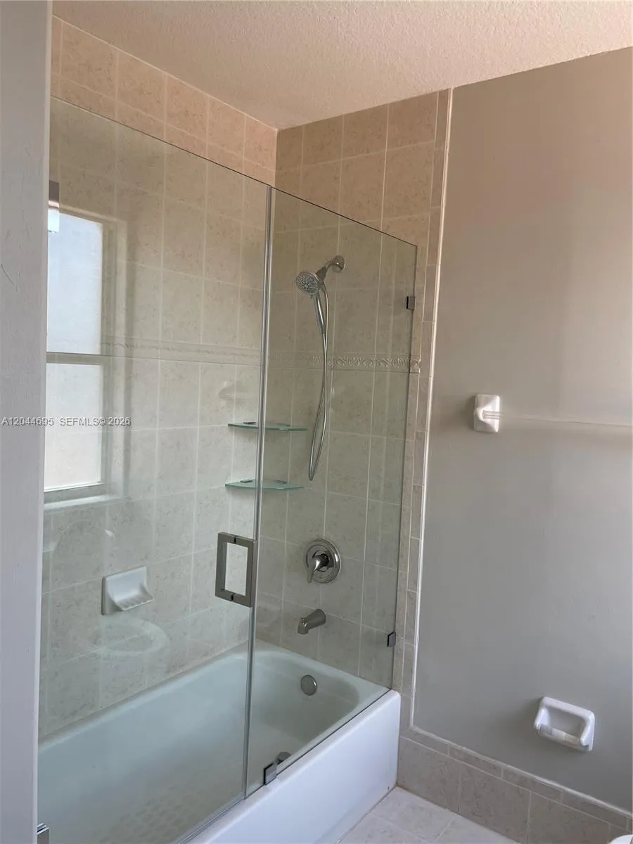 15431 SW 39th Ter Miami, FL 33185