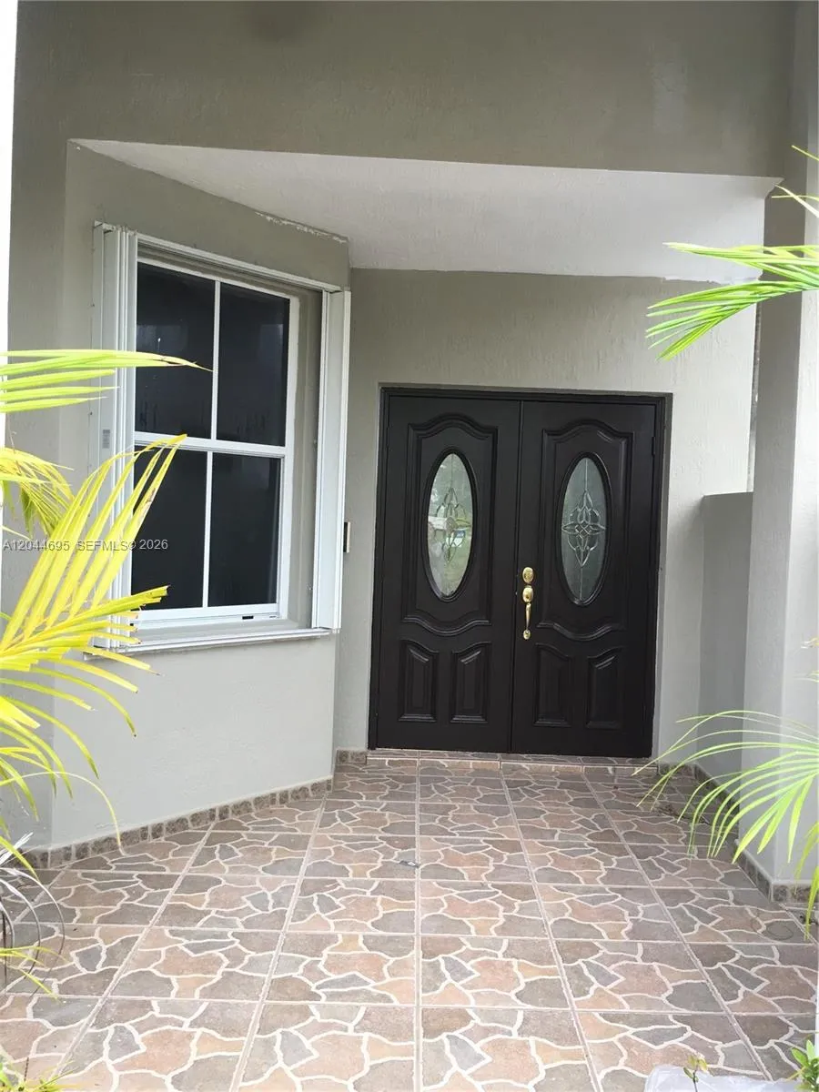 15431 SW 39th Ter Miami, FL 33185