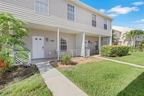 6085 Lake Front Drive
