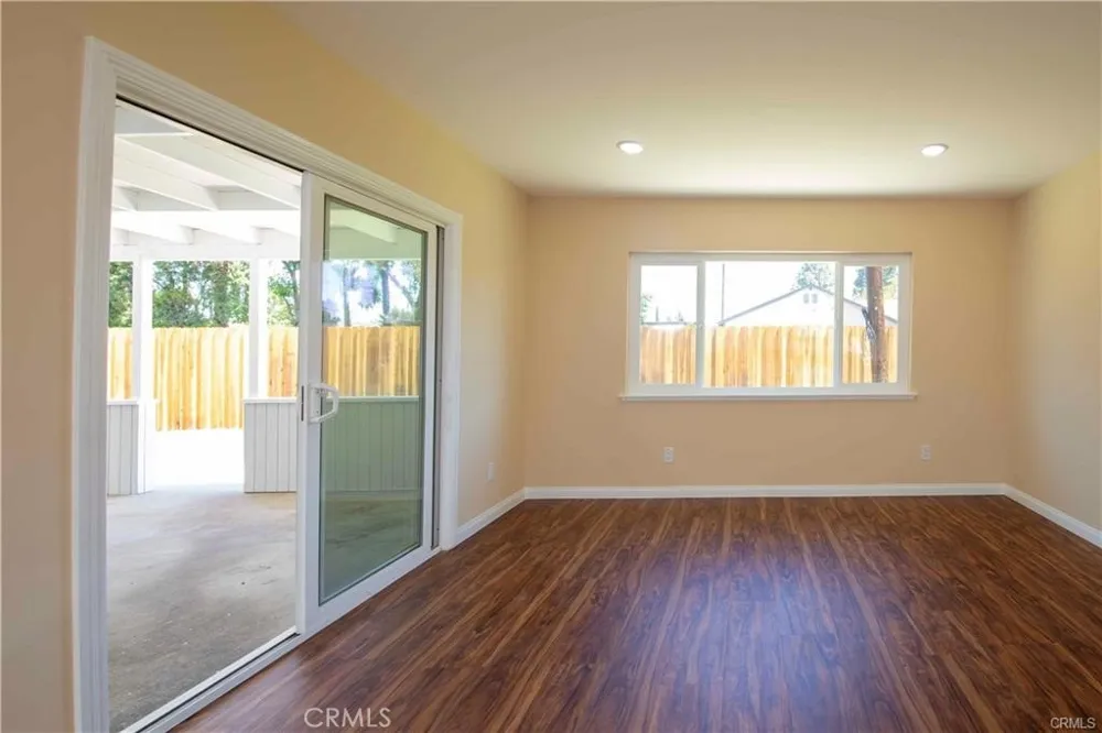 7630 Minstrel Los Angeles, CA 91304