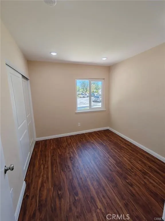7630 Minstrel Los Angeles, CA 91304