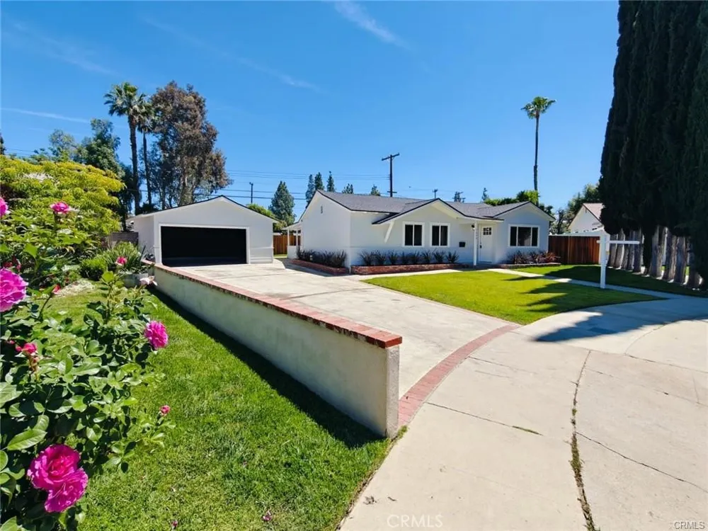 7630 Minstrel Los Angeles, CA 91304