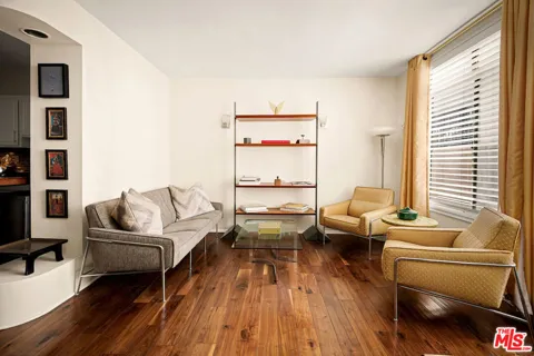 7270 Hillside Avenue #204