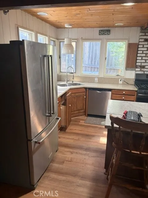 32132 West Running Springs, CA 92382