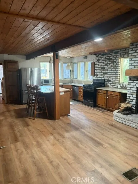 32132 West Running Springs, CA 92382