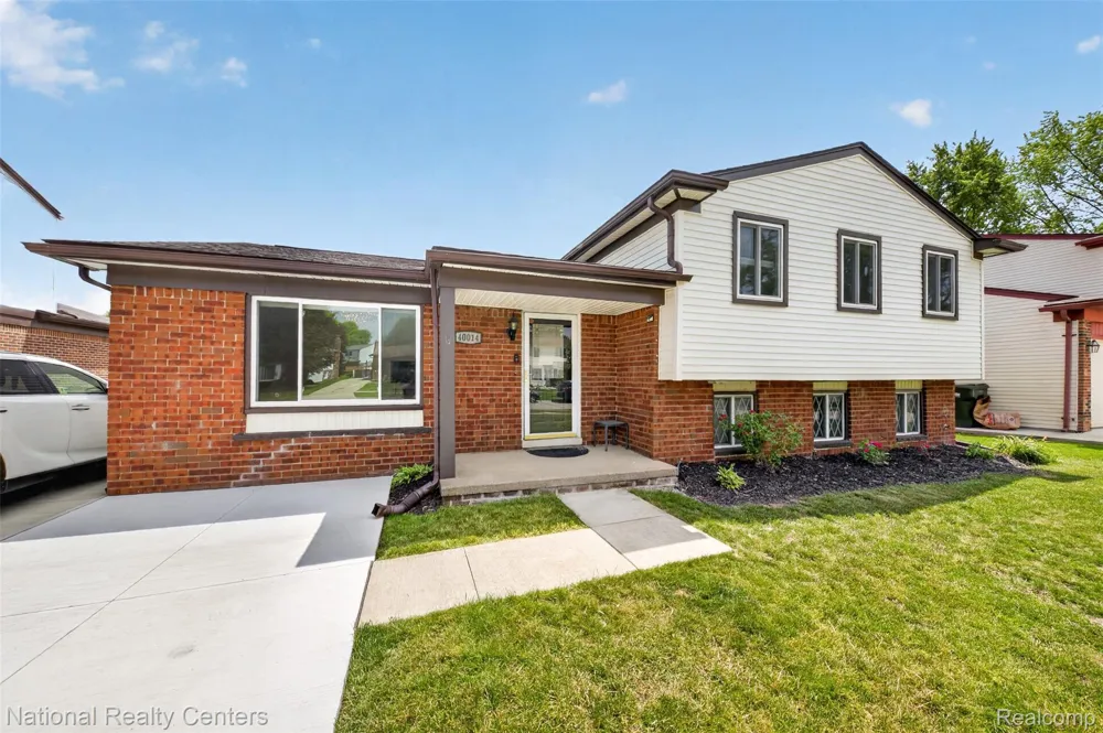 40014 Eagle Drive Sterling Heights City, MI 48310
