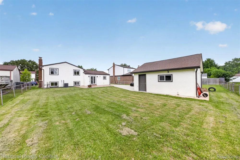 40014 Eagle Drive Sterling Heights City, MI 48310